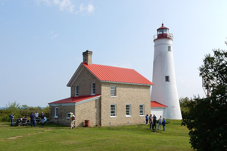 Thunder-Bay-Roof-after-[BSL].JPG