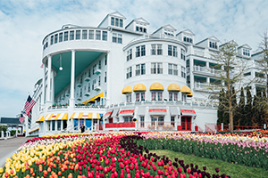 Grand Hotel_300 x 200.png